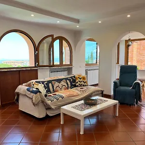 https://apt-le-terrazze-di-dany.it-romehotels.com